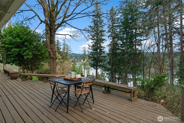 202 Fir Drive NW, Gig Harbor, WA 98335