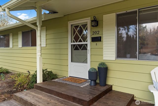 202 Fir Drive NW, Gig Harbor, WA 98335