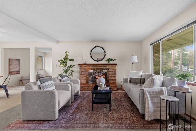 202 Fir Drive NW, Gig Harbor, WA 98335