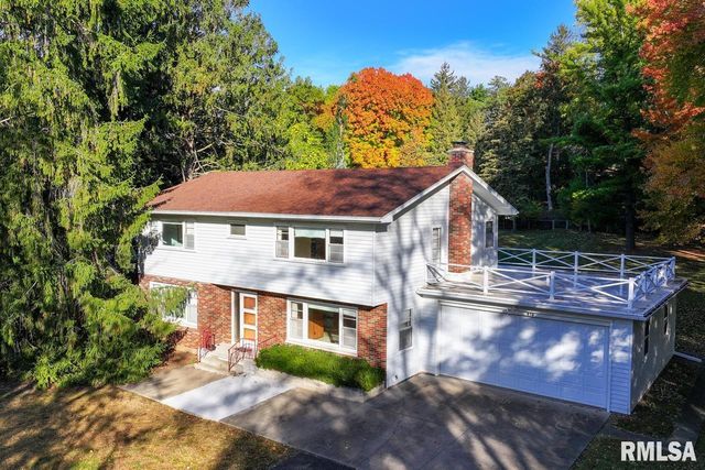 910 2ND Avenue S, Clinton, IA 52732