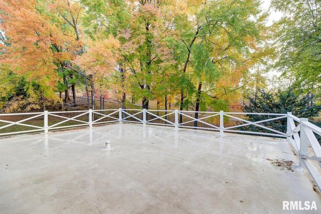 910 2ND Avenue S, Clinton, IA 52732