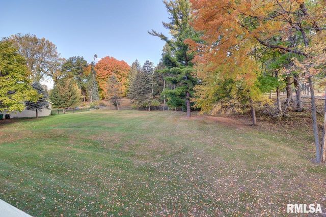 910 2ND Avenue S, Clinton, IA 52732