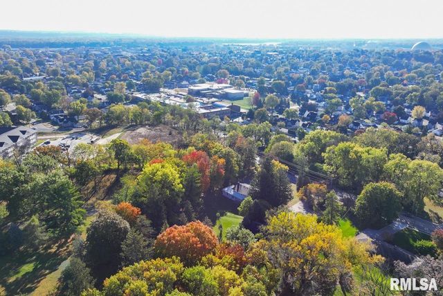 910 2ND Avenue S, Clinton, IA 52732