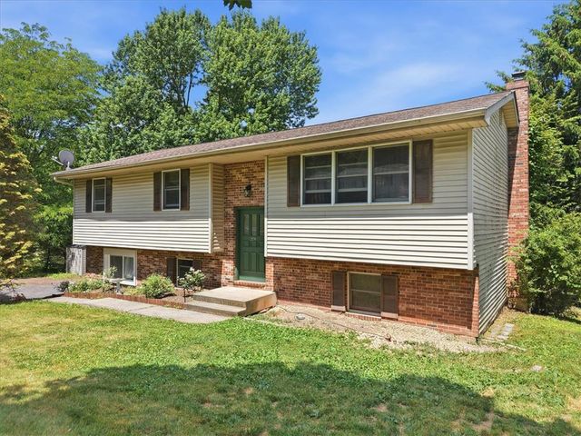 2279 Taylor Drive, Upper Saucon Twp, PA 18034