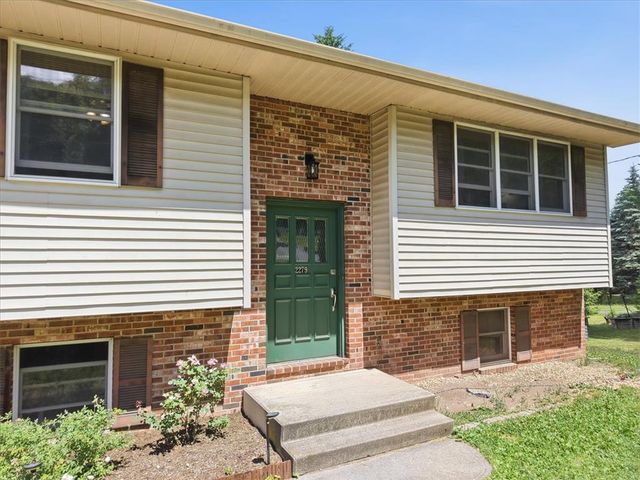 2279 Taylor Drive, Upper Saucon Twp, PA 18034
