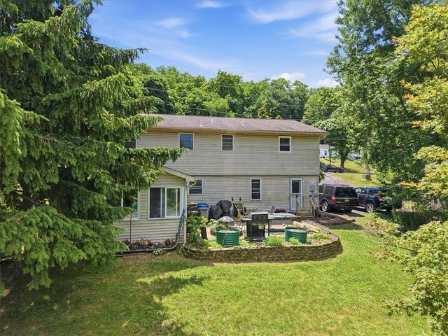2279 Taylor Drive, Upper Saucon Twp, PA 18034