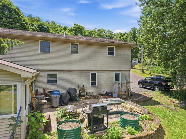 2279 Taylor Drive, Upper Saucon Twp, PA 18034