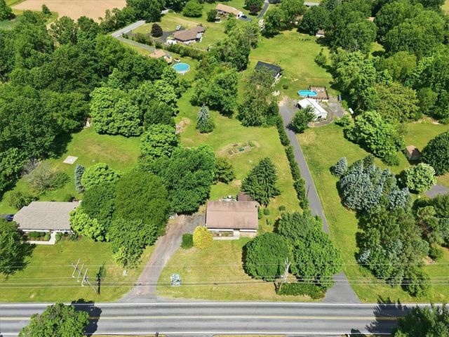 2279 Taylor Drive, Upper Saucon Twp, PA 18034