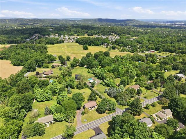 2279 Taylor Drive, Upper Saucon Twp, PA 18034