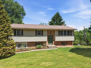 2279 Taylor Drive, Upper Saucon Twp, PA 18034
