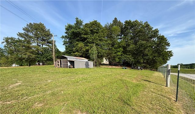 15282 Burgin Valley Road, Gravette, AR 72736