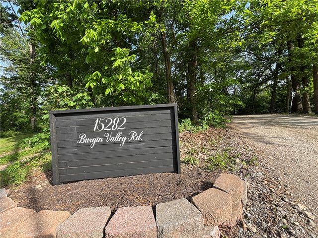 15282 Burgin Valley Road, Gravette, AR 72736