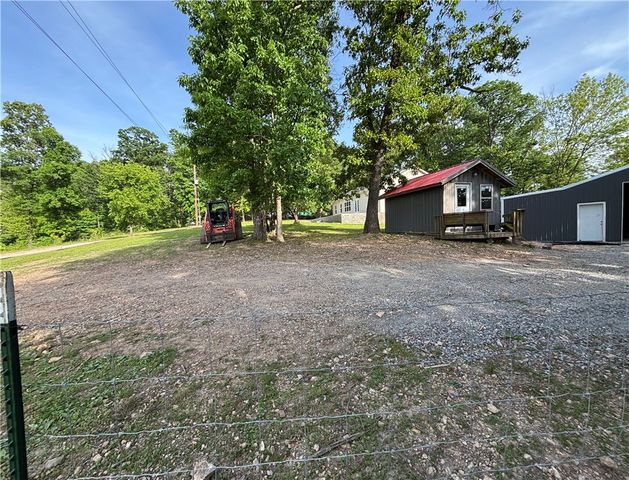 15282 Burgin Valley Road, Gravette, AR 72736
