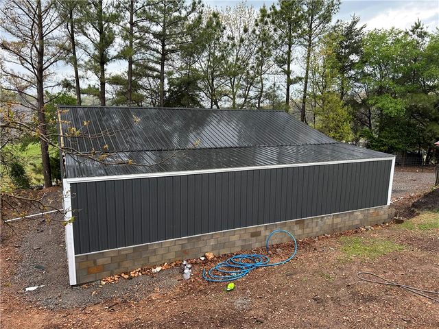 15282 Burgin Valley Road, Gravette, AR 72736
