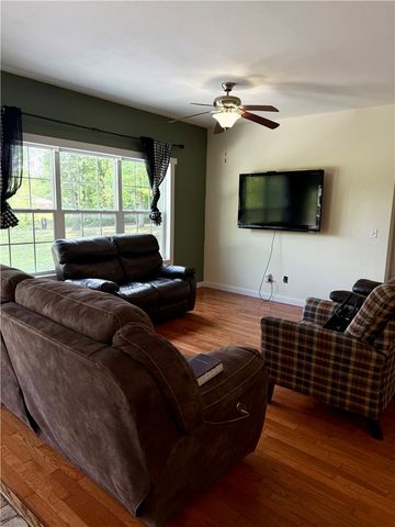 15282 Burgin Valley Road, Gravette, AR 72736