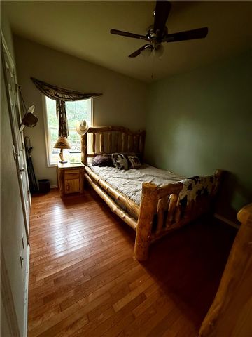 15282 Burgin Valley Road, Gravette, AR 72736