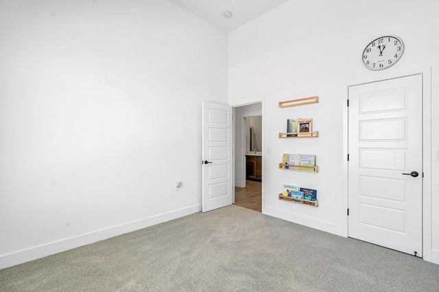 1236 Windmill Avenue, Clovis, CA 93619