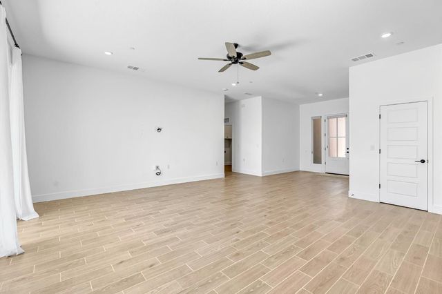 1236 Windmill Avenue, Clovis, CA 93619