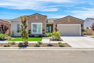 1236 Windmill Avenue, Clovis, CA 93619