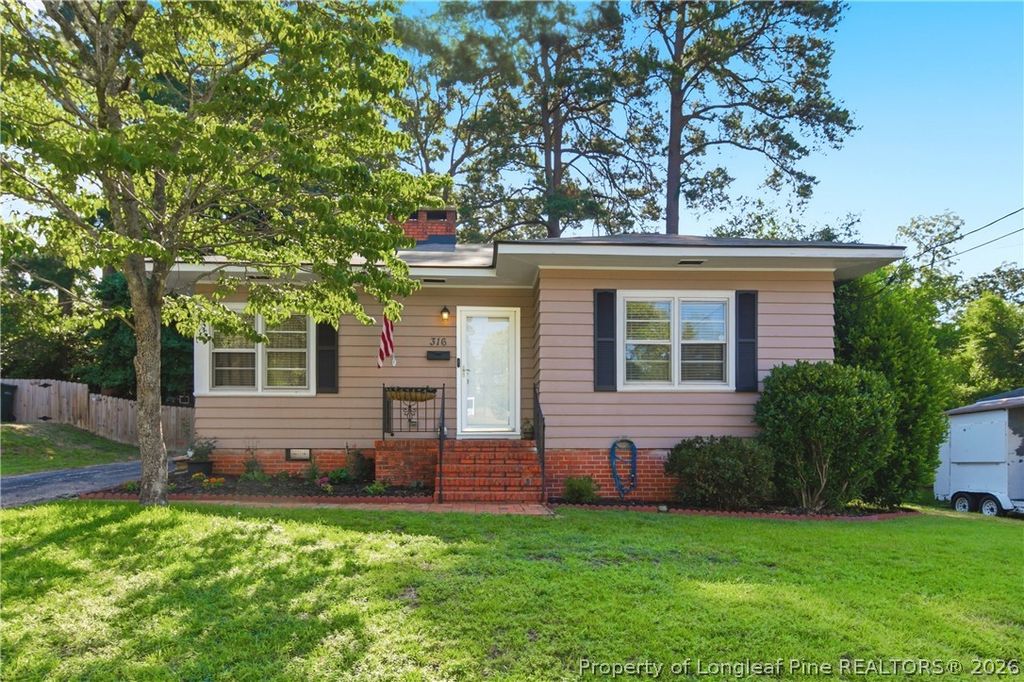 316 Fairwood Court, Fayetteville, NC 28305 — exterior