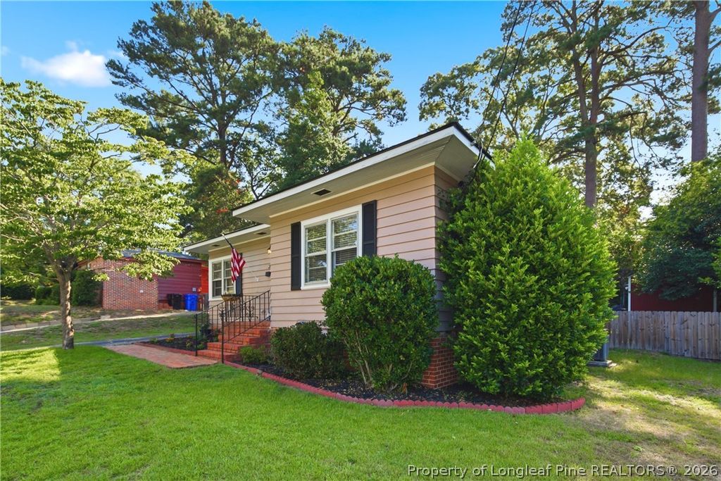 316 Fairwood Court, Fayetteville, NC 28305 — photo 2