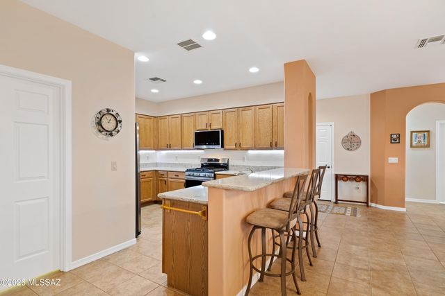 2325 S Via Anzavita, Green Valley, AZ 85614