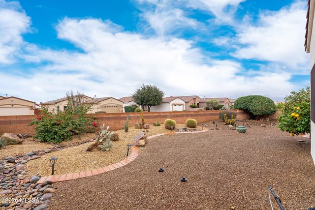 2325 S Via Anzavita, Green Valley, AZ 85614