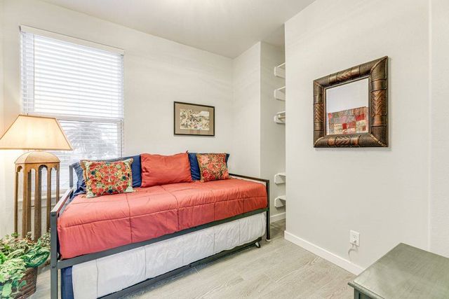 603 E Avenue G 204, Port Aransas, TX 78373
