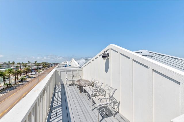 603 E Avenue G 204, Port Aransas, TX 78373