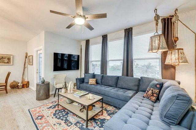 603 E Avenue G 204, Port Aransas, TX 78373