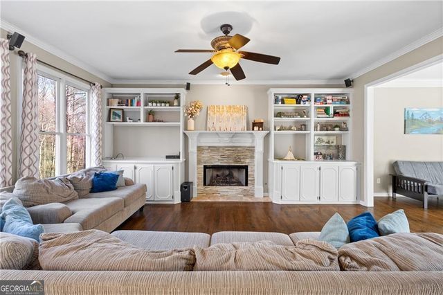 1023 Hawk Creek Trail, Lawrenceville, GA 30043