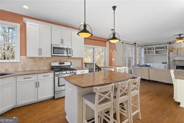 1023 Hawk Creek Trail, Lawrenceville, GA 30043