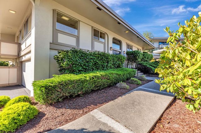 59 Skyline Crest Dr, Monterey, CA 93940