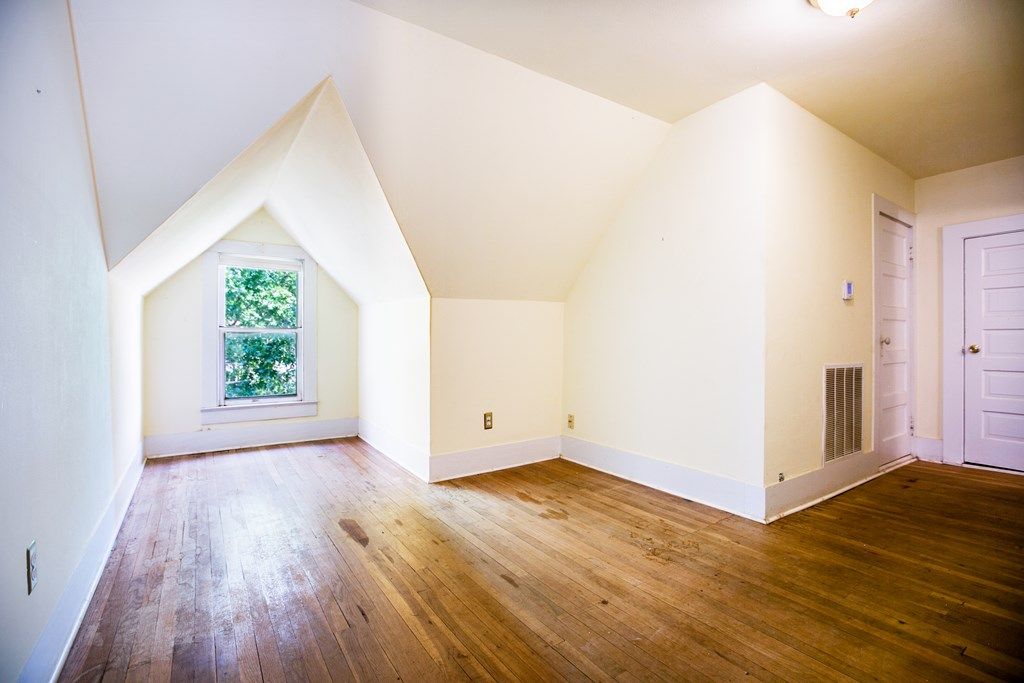 Image 57 of property listing at 810 N 6th St, Ballinger, TX 76821