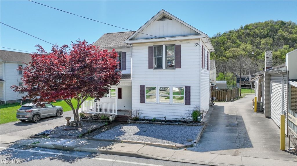 55490 National Road, Bridgeport, OH 43912