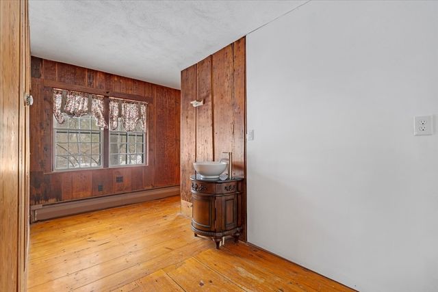 2 Country Club Dr, Halifax, MA 02338