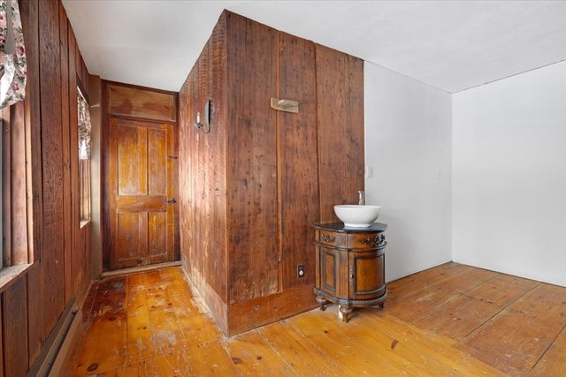 2 Country Club Dr, Halifax, MA 02338