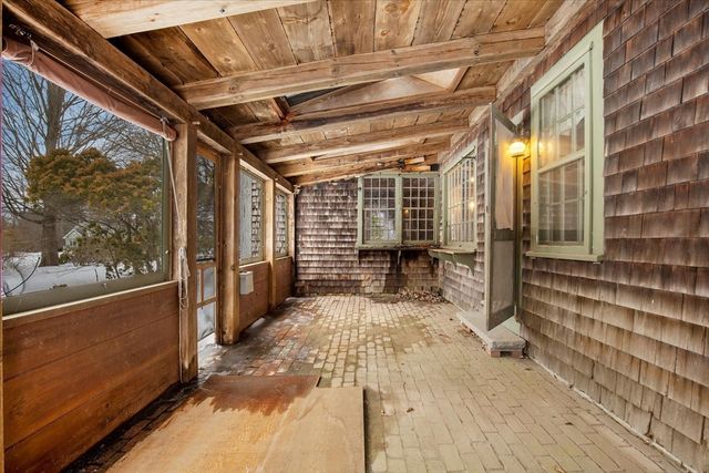 2 Country Club Dr, Halifax, MA 02338