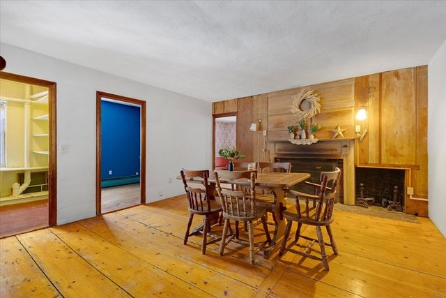 2 Country Club Dr, Halifax, MA 02338