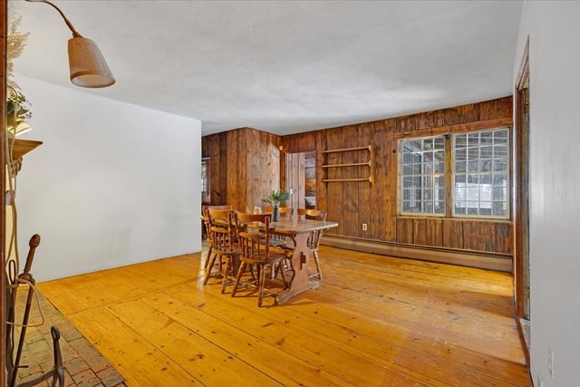 2 Country Club Dr, Halifax, MA 02338