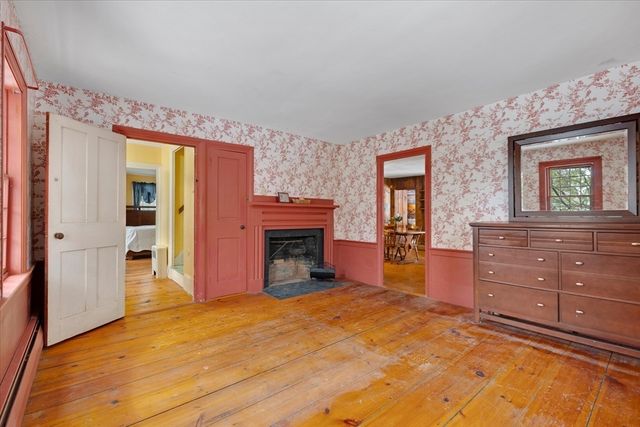 2 Country Club Dr, Halifax, MA 02338