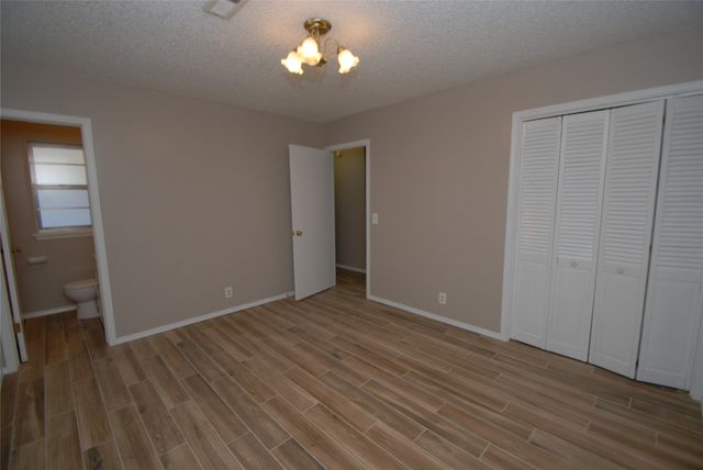 1331 S 124 Avenue E, Tulsa, OK 74128
