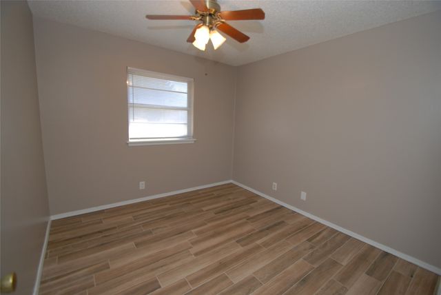 1331 S 124 Avenue E, Tulsa, OK 74128