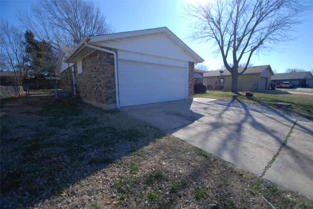 1331 S 124 Avenue E, Tulsa, OK 74128