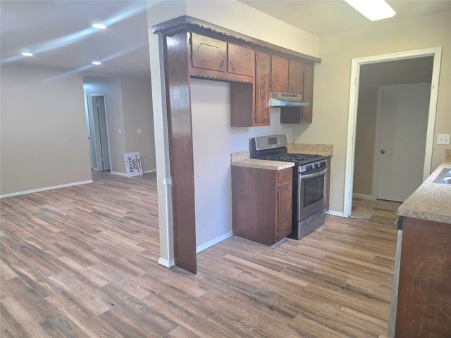 1331 S 124 Avenue E, Tulsa, OK 74128