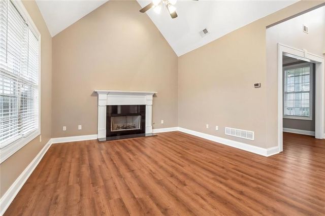 5751 Vinings Place Court SE, Mableton, GA 30126