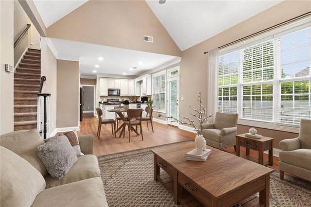 5751 Vinings Place Court SE, Mableton, GA 30126