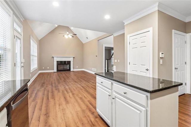 5751 Vinings Place Court SE, Mableton, GA 30126
