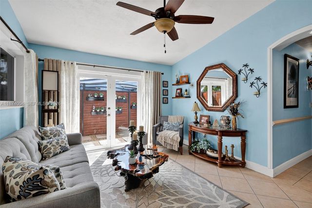 7120 Wilson St, Hollywood, FL 33024