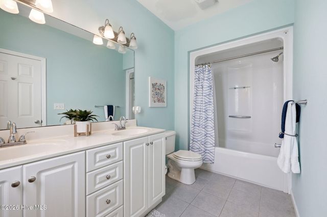 515 N New River Drive D, Surf City, NC 28445